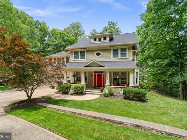 18429 Woodburn Rd, Leesburg, VA 20175