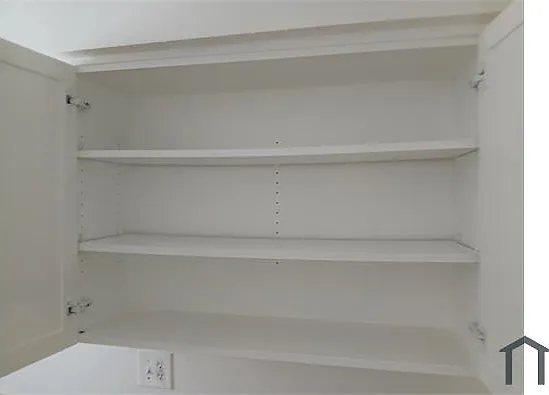 2 bed, 800 sqft, $1,300 — Photo 2