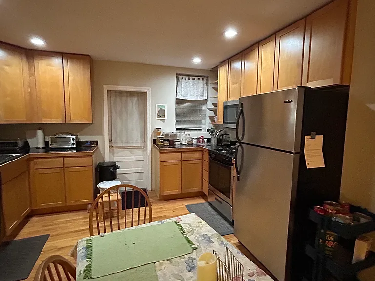 220 Hanover St #21 — Photo 16