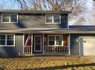 625 Hackberry Rd, Chatham, IL 62629