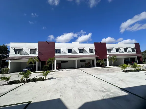 936 NW 10th St #3, Florida City, FL 33034