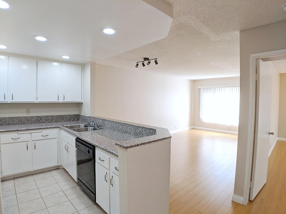 1st image of 2345 Merton Ave APT 230