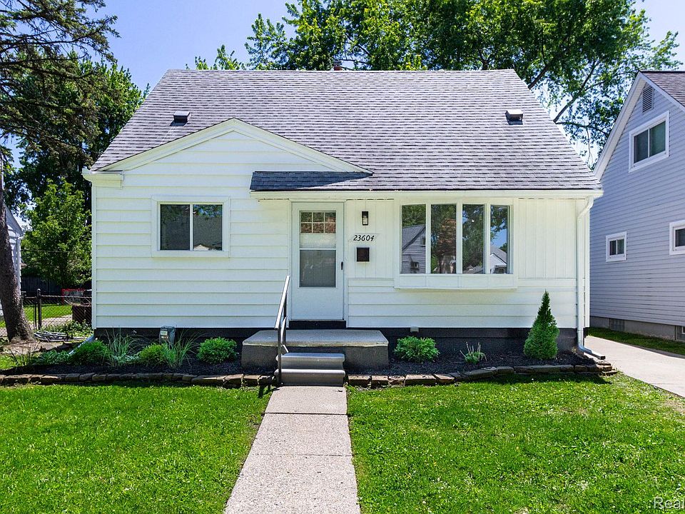 1st image of 23604 Deziel St