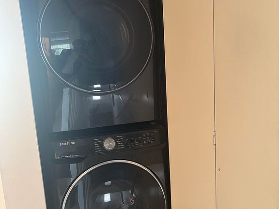 4th image of 2929 156th St #43