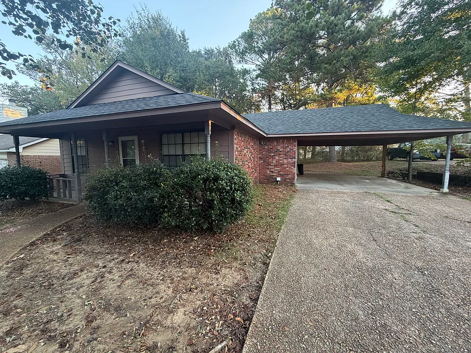 5638 Dogwood Trl