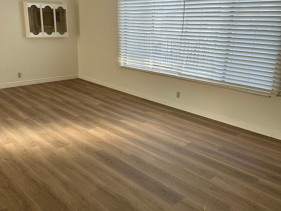 3rd image of 805 Arcadia Ave APT J