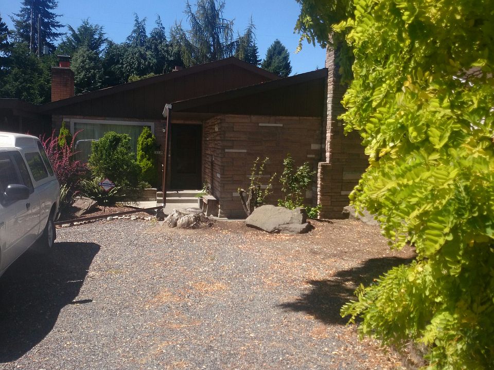 2nd image of 13239 3rd Ave NW
