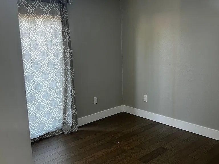 2 bed/2 bath charming TINY house in Concord — Photo 17