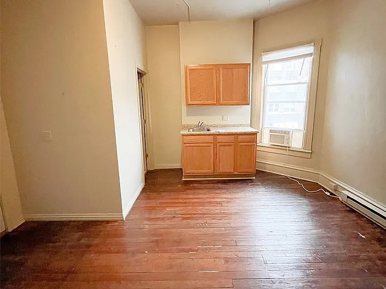 321 Vine St — Photo 28