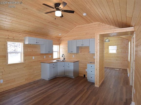 4th image of 105 Bull Domingo Ln
