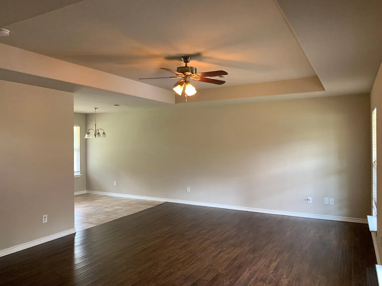 425 W Lake St — Photo 3