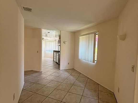 5th image of 52765 Avenida Diaz