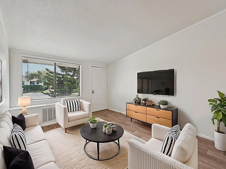 Clubside ~ Boutique Cottage Style Living in a Laid Back Coastal Community — Photo 20
