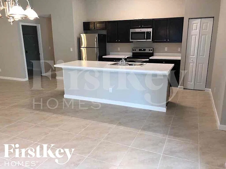 4162 SW Muncie St — Photo 5