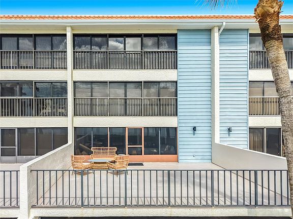 3rd image of 1551 BEACH ROAD #205