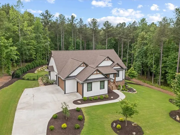 107 Cedar Bluff Ct, Six Mile, SC 29682