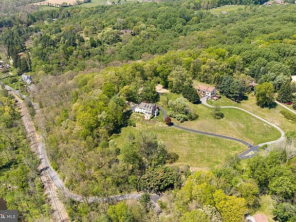 5th image of 631 Harveys Bridge Rd