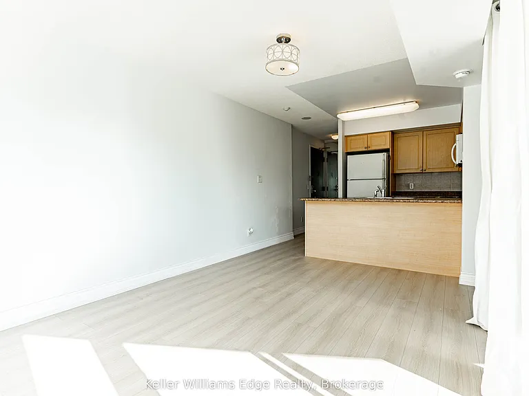 30 Grand Trunk Cres W #2001 — Photo 9