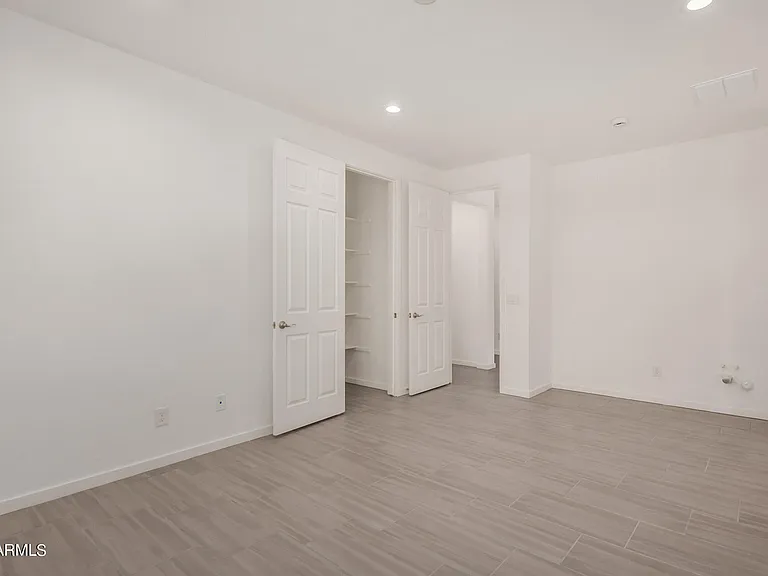 2503 S 180th Dr — Photo 21