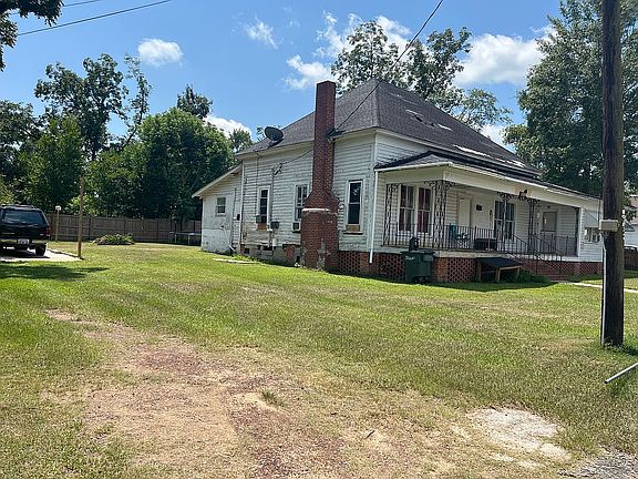 2nd image of 3028 E Crawford St