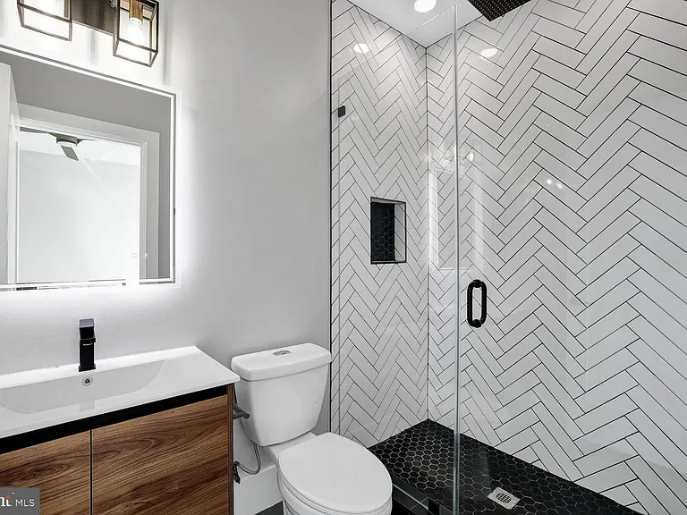 4012 Georgia Ave NW #402 — Photo 16