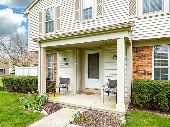 2nd image of 2741 Winthrop Ct