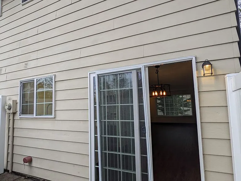7833-7875 SE Johnson Creek Blvd — Photo 26