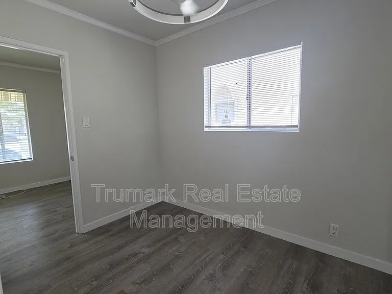 429 W Garfield Ave — Photo 5