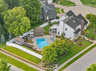 4513 Stone Haven Dr, Bettendorf, IA
