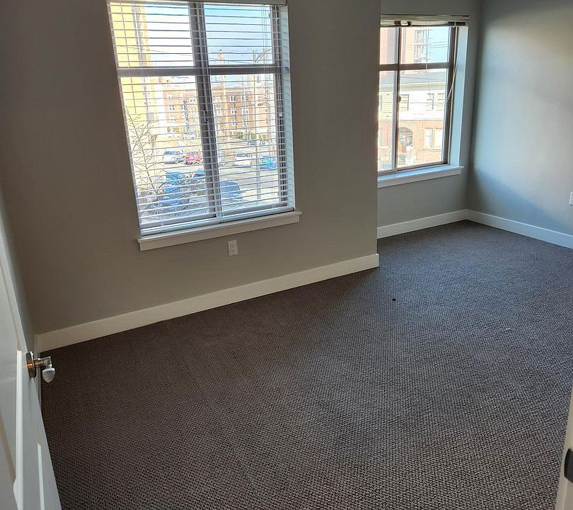 One Saint Helens Apartments 1 Saint Helens Ave WA Zillow