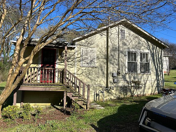 2nd image of 203 1/2 E Gillespie St