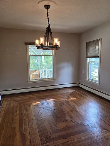 405 E Grand River Ave Photo 1