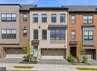 5517 Valmarana Way, Alexandria, VA 22312