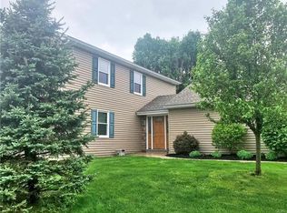 7912 Woodsbluff Run, Fogelsville, PA 18051