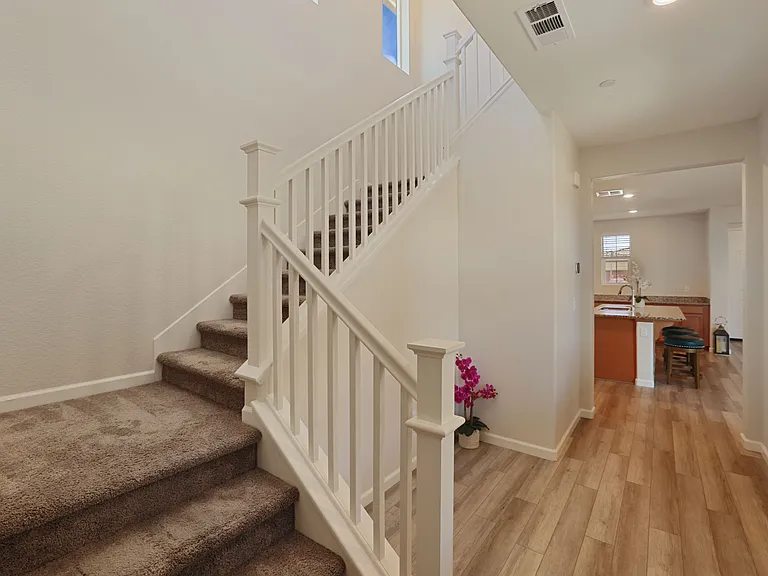 1457 W Woodward Ave — Photo 7