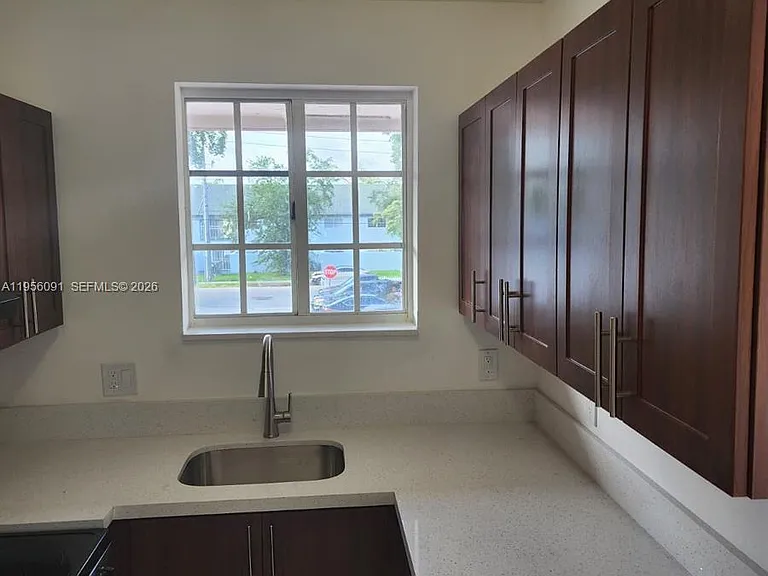 10805 SW 86th St #12 — Photo 5