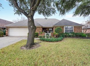 5641 Guadalajara Dr, Fort Worth, TX 76180
