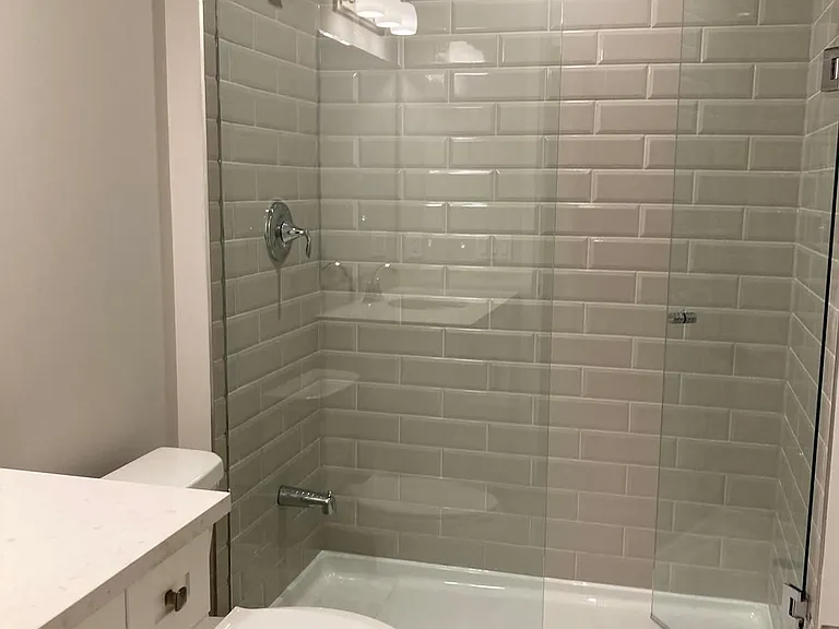 480 Gordon Krantz Ave #402 — Photo 9