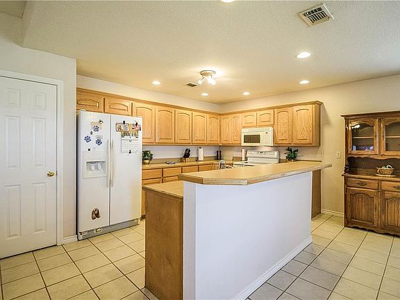 4th image of 4105 Seminole Trl