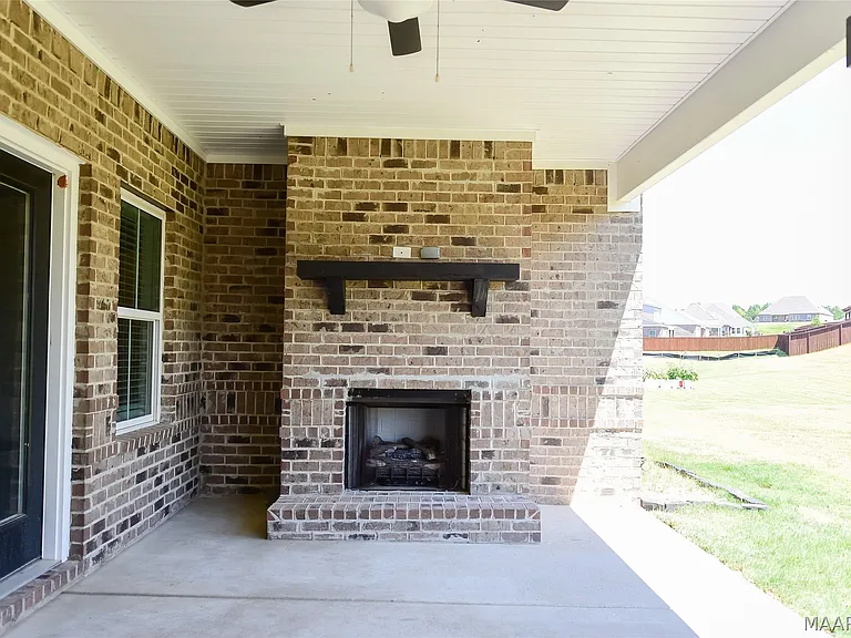 1270 Charleston Dr — Photo 34