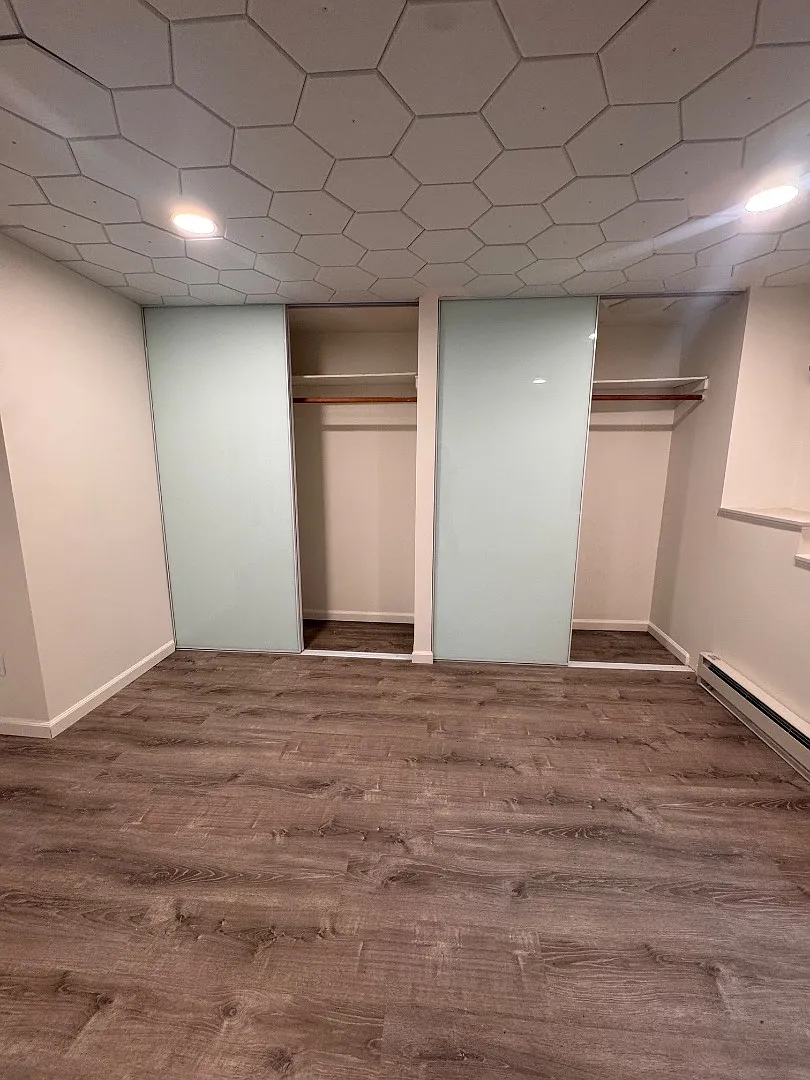 580 Wesley Ave - Apartment — Photo 3