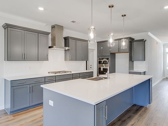 5th image of 617 Bell Flower Ln