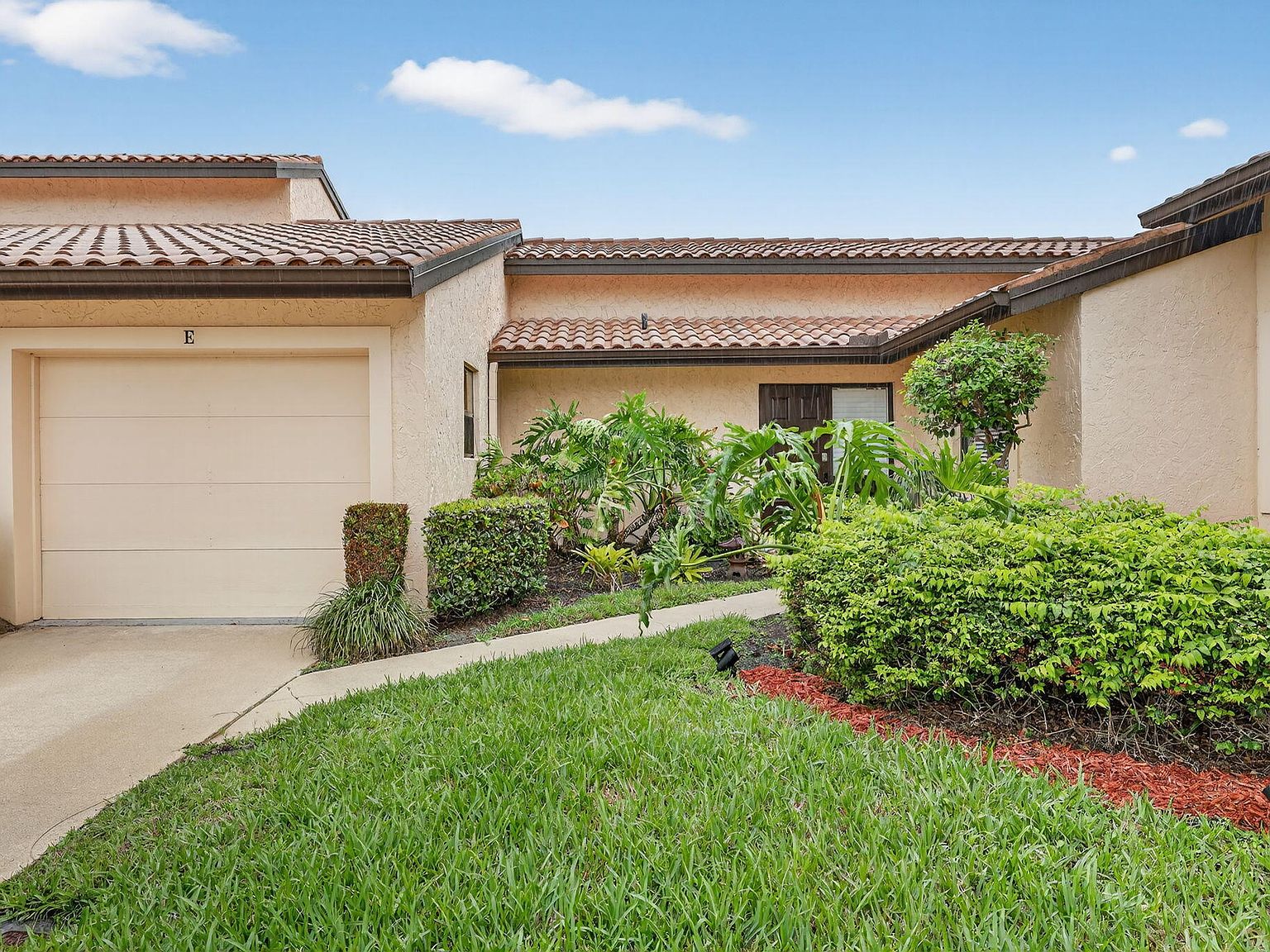 3584 SW Quail Meadow Trail #E