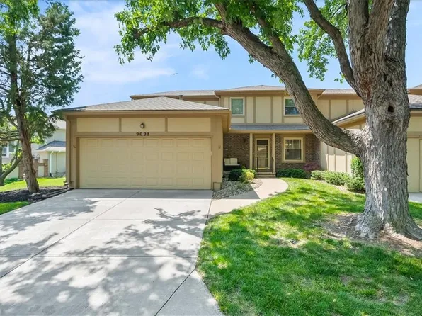 9698 Oakshire St, Overland Park, KS 66214