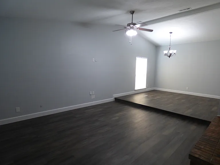 5016 Roberts Dr — Photo 12