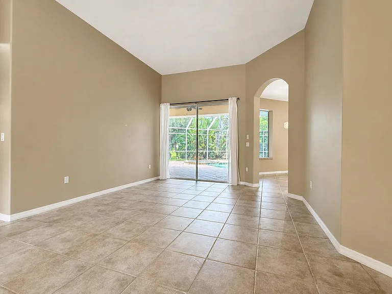 4625 Sweetmeadow Cir — Photo 5