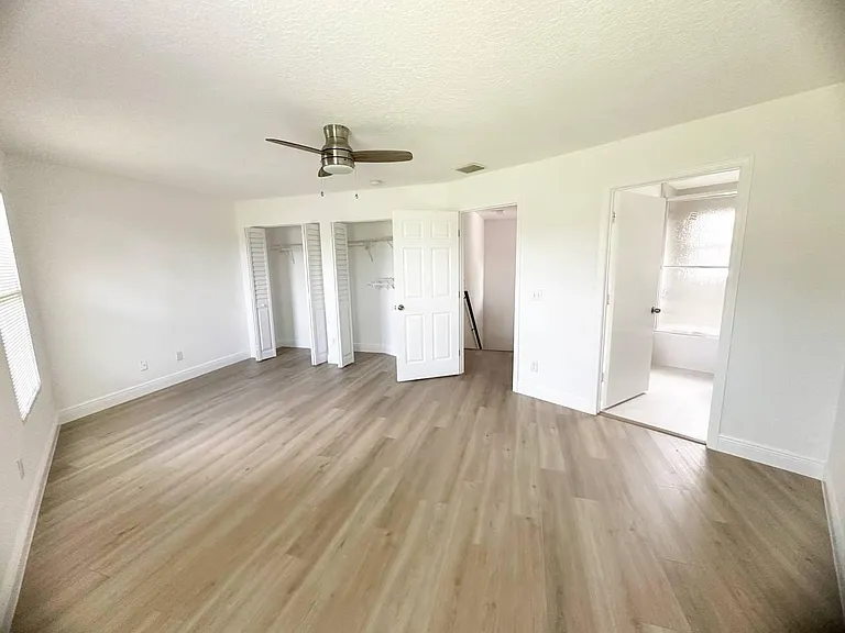 1033 Goldenrod Rd — Photo 7