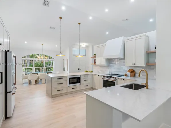 640 SW 101st Ave, Plantation, FL 33324