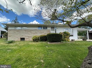 17724 Crest Dr, Hagerstown, MD 21740