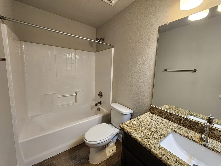 319 Creekside Curv — Photo 26